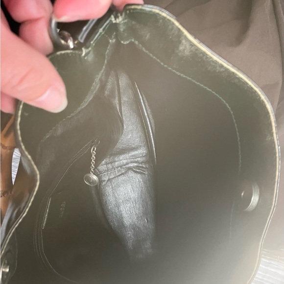 Gucci AUTHENTIC Vintage Black Patent Leather Bamboo Handle Shoulder Bag - Picture 11 of 13